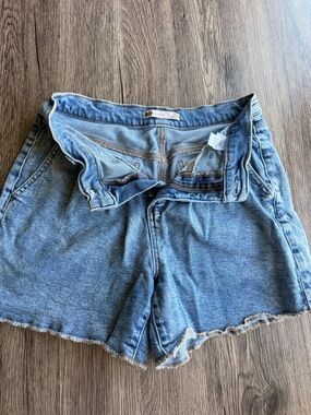 SO High-Waist Pleated Denim Shorts - Blue